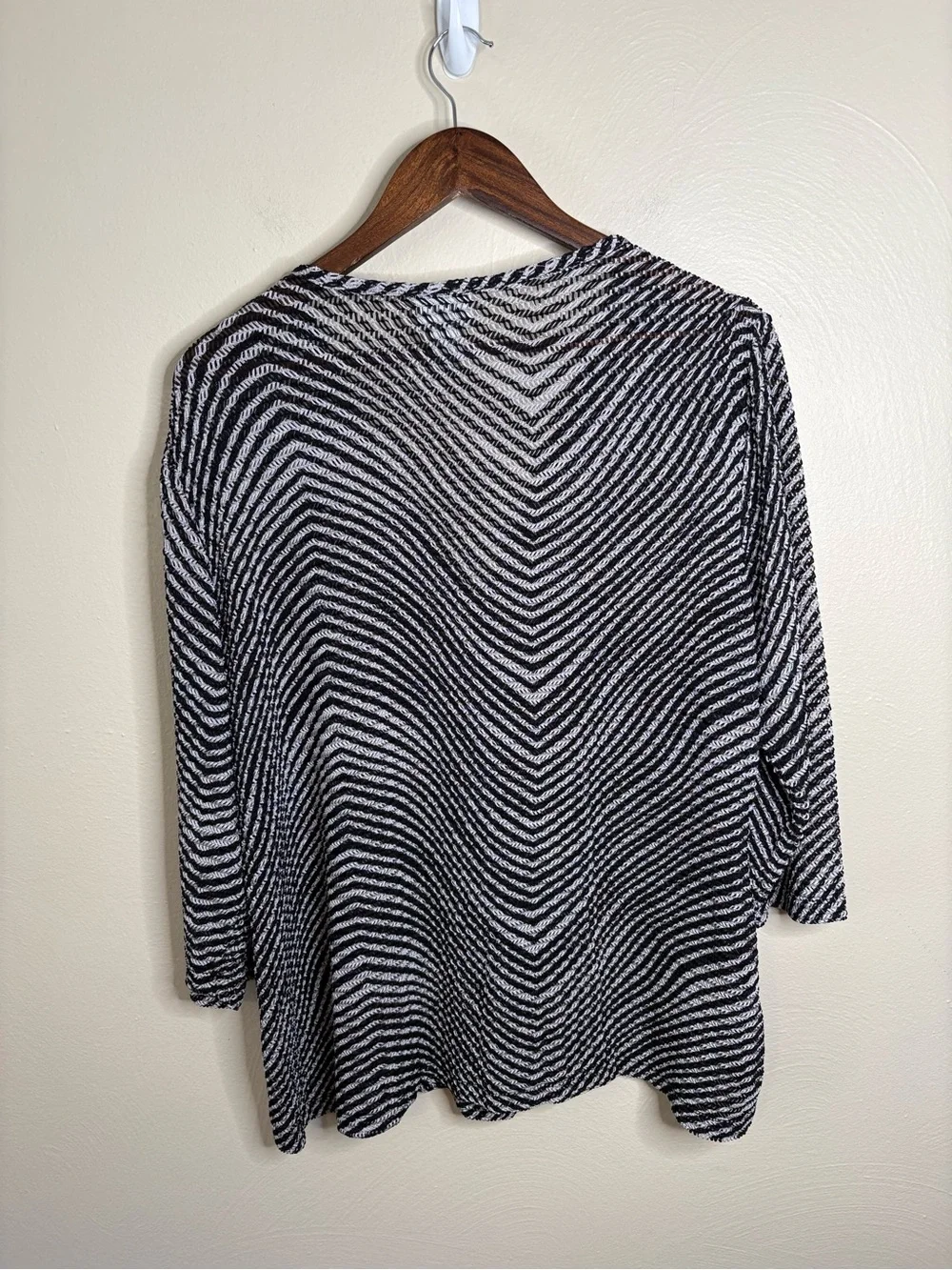 Chico's Cardigan Women Size 3 Black White Chevron Stripe Knit Top Office Chic XL